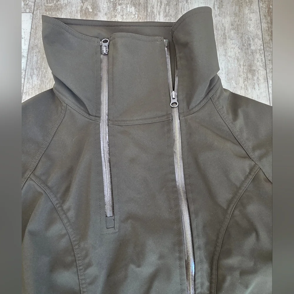 Womans Columbia olive green size large Belle de tour trench coat jacket omnishei - Picture 3 of 6